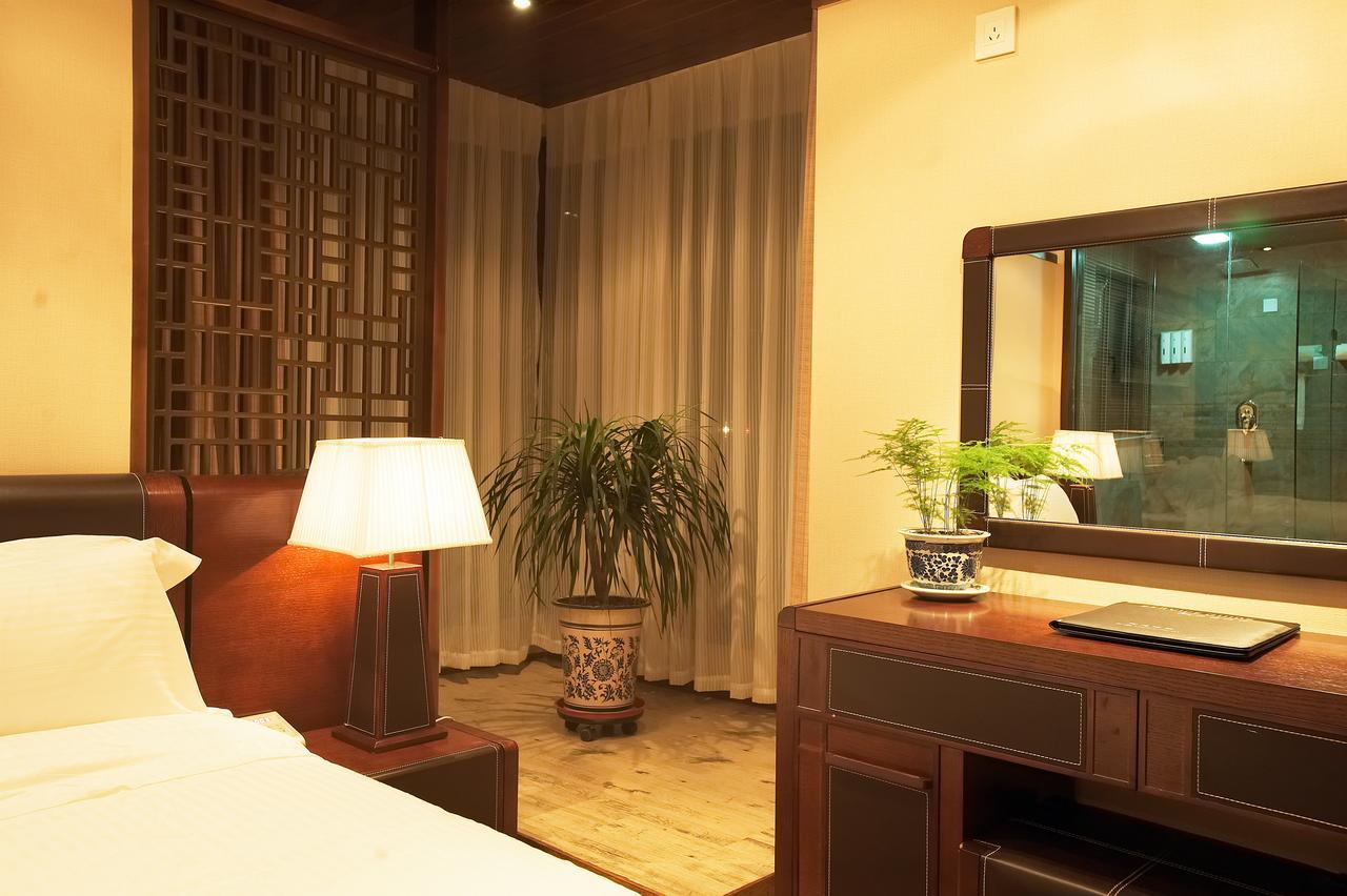 Xinjiang Yema International Clubhouse Hotel Urumqi Exterior foto