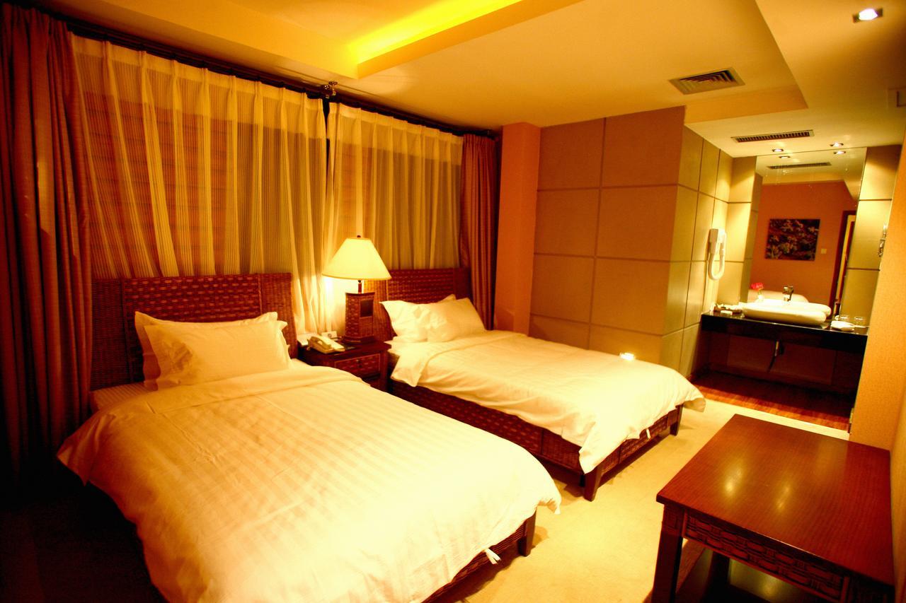 Xinjiang Yema International Clubhouse Hotel Urumqi Exterior foto