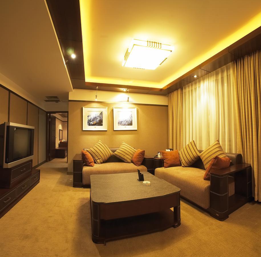 Xinjiang Yema International Clubhouse Hotel Urumqi Exterior foto