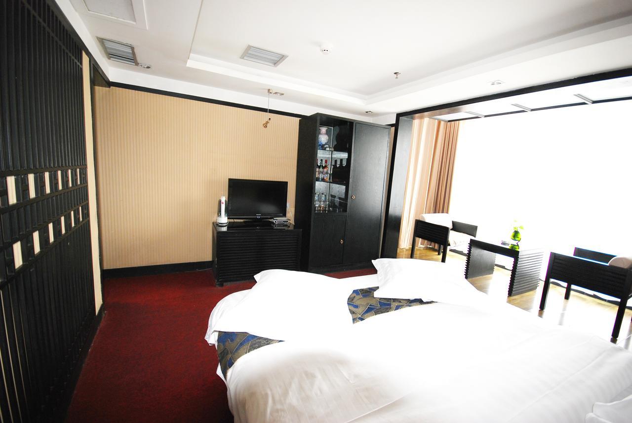 Xinjiang Yema International Clubhouse Hotel Urumqi Exterior foto