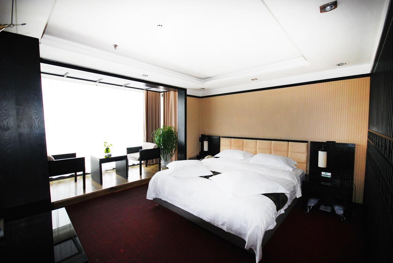 Xinjiang Yema International Clubhouse Hotel Urumqi Exterior foto